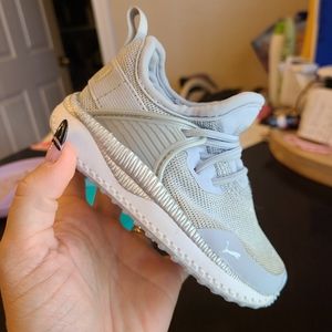 Toddler Puma tennis shoes